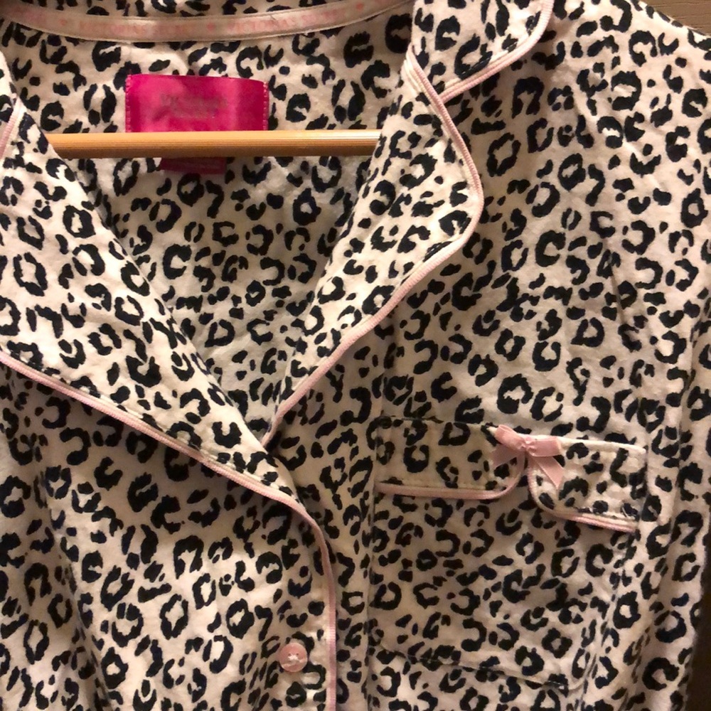 Victoria Secret Button Up Robe - Picture 2 of 3